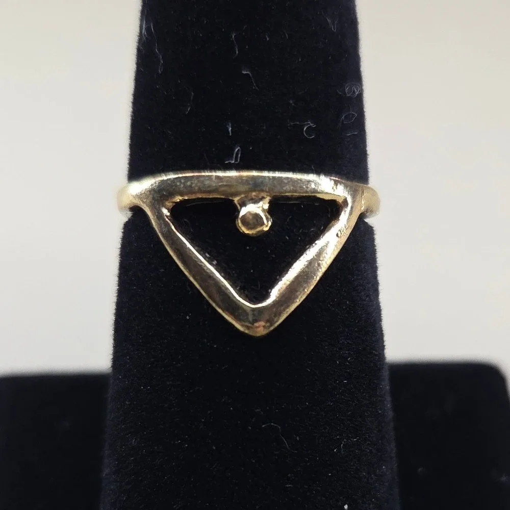 Gold Tone Geometric Open Triangle Ring Minimalist Modern Size 7.5